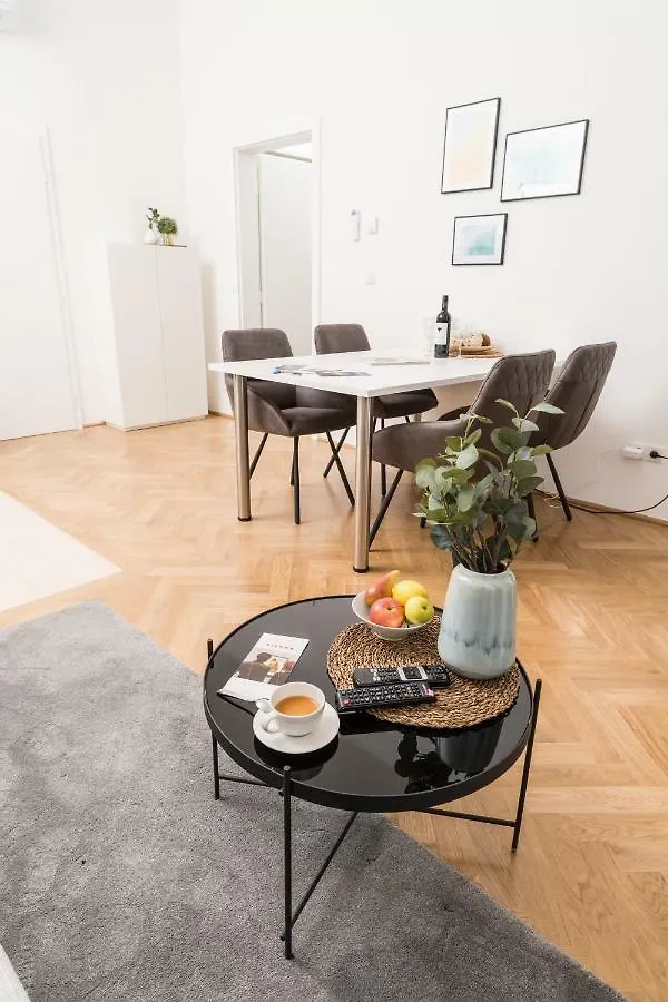 Stadlau Live Apartments Vienna