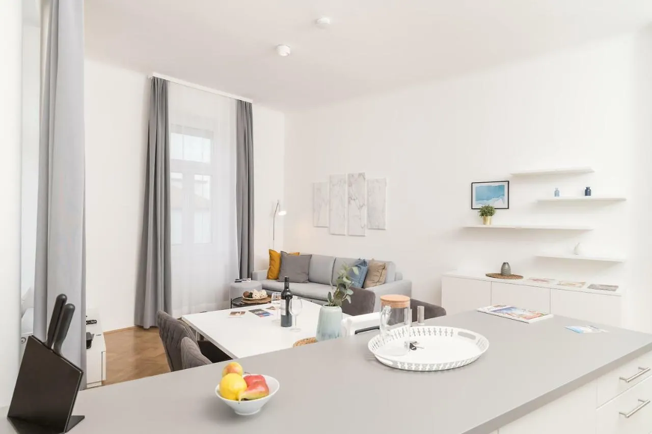 Stadlau Live Apartments Vienna 0*,  Austria